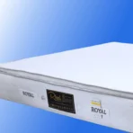 این تصویر یه عکس از نمای بالا و کنار تشک رویال یک نفره مدل ریلکس صادراتی طبی پددار قطر ۳۳ سانتیمتر سایز ۱۲۰×۲ است